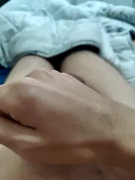 Snapshot of emrekzlk52 chatting on 10/30/25, 11:00 emrekzlk52 online show from 10/30/25, 11:00