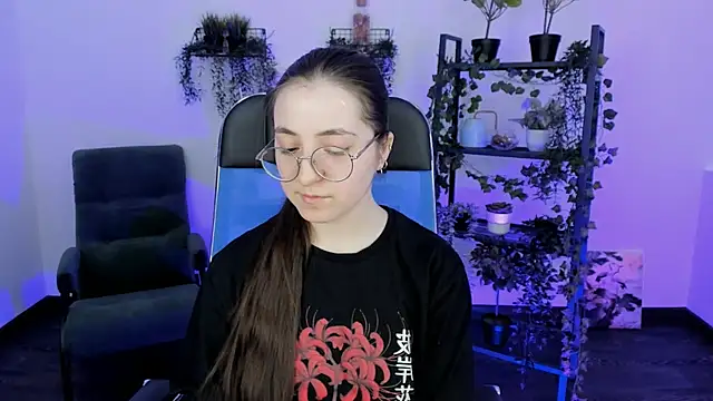 VirtuallVoyant online show from 03/25/26, 04:24