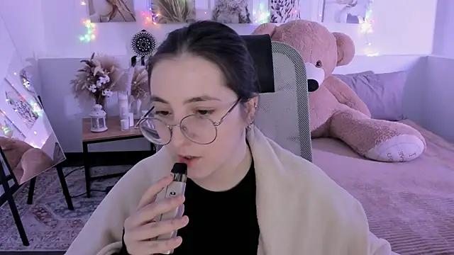 VirtuallVoyant online show from 04/06/26, 07:26