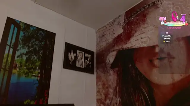 gigi gilt  online show from 11/07/25, 04:34