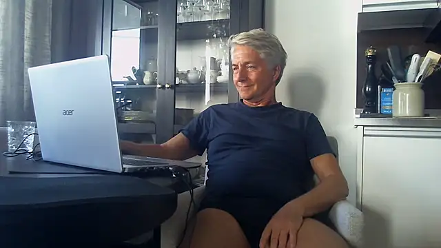 Swegay12-Exhi online show from 04/21/26, 01:50