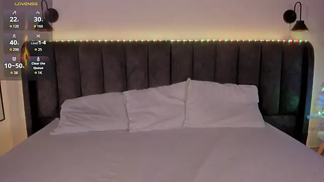 Sophie Smith19  online show from 12/22/25, 01:52