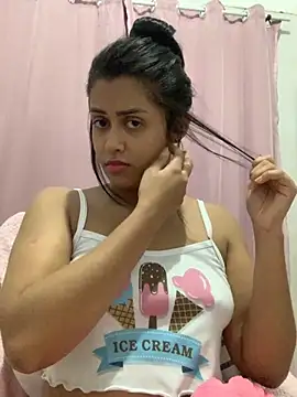 afroditii online show from 11/18/25, 12:27