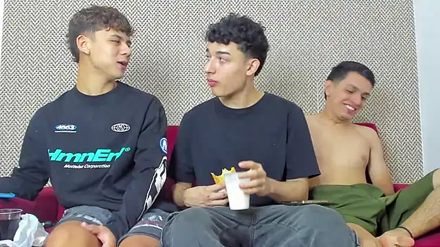 willy sexxx18 online show from 02/22/26, 02:26