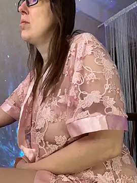 Snapshot of CrazyPinky chatting on 02/04/25, 07:07 CrazyPinky online show from 02/04/25, 07:07