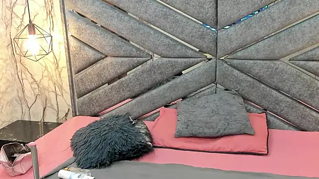 SASHA BROWNIE   online show from 12/01/25, 07:41