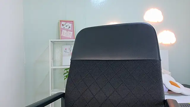 Snapshot of Taylorsmitth_ chatting on 10/29/25, 11:56 Taylorsmitth online show from 10/29/25, 11:56