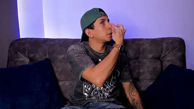 j deex online show from 11/28/25, 05:48