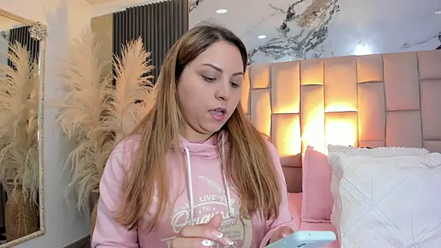 cloesummerr  online show from 03/11/26, 01:39