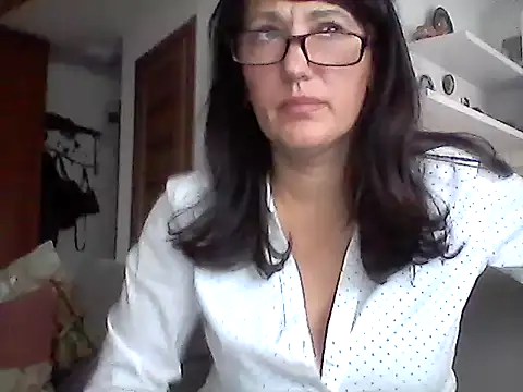 Elena48324 online show from 11/08/25, 01:00