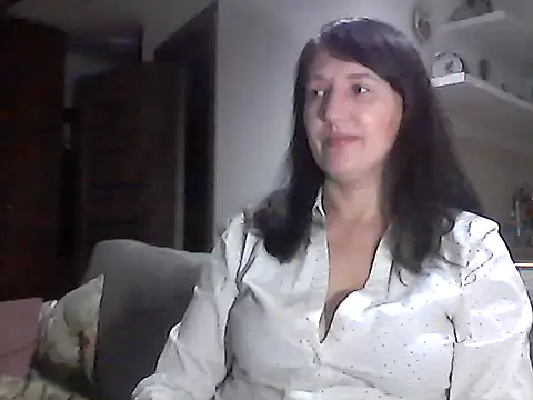 Elena48324 online show from 03/05/26, 06:04