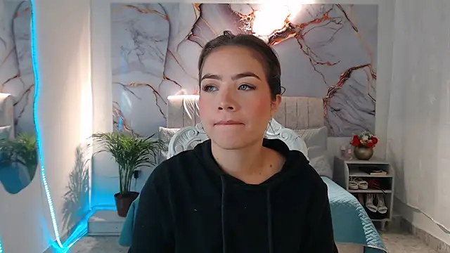 Snapshot of _Tiffany1 chatting on 09/10/25, 07:36 Tiffany1 online show from 09/10/25, 07:36