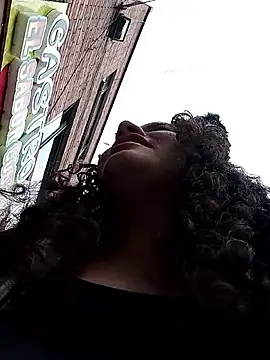 Snapshot of Yaya_watson chatting on 10/14/25, 08:31 Yaya watson online show from 10/14/25, 08:31