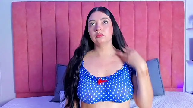 Snapshot of ashley_Olsen chatting on 10/12/25, 03:38 ashley Olsen online show from 10/12/25, 03:38