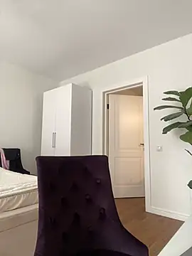 AmandaStoun online show from 04/14/26, 09:04