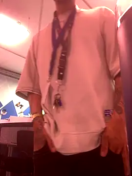 malek xarx  online show from 12/04/25, 11:02