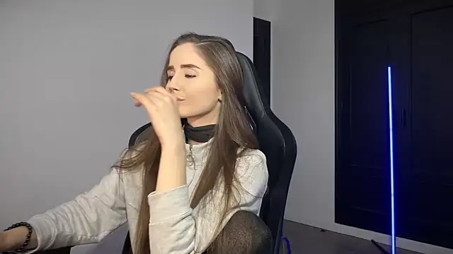 s meow online show from 11/06/25, 10:43