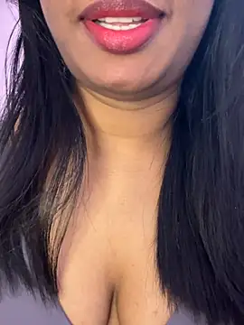 Snapshot of tamil_Aarathi chatting on 06/08/26, 06:41 tamil Aarathi online show from 06/08/26, 06:41