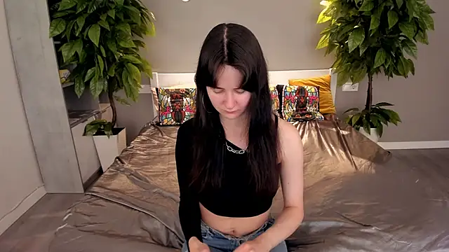 BerryDiva online show from 10/02/25, 07:54