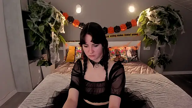 BerryDiva online show from 10/18/25, 06:58