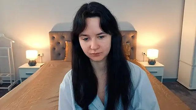 BerryDiva online show from 04/03/26, 06:33