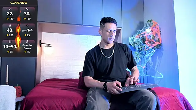 Dustin Sonne online show from 10/28/25, 03:43