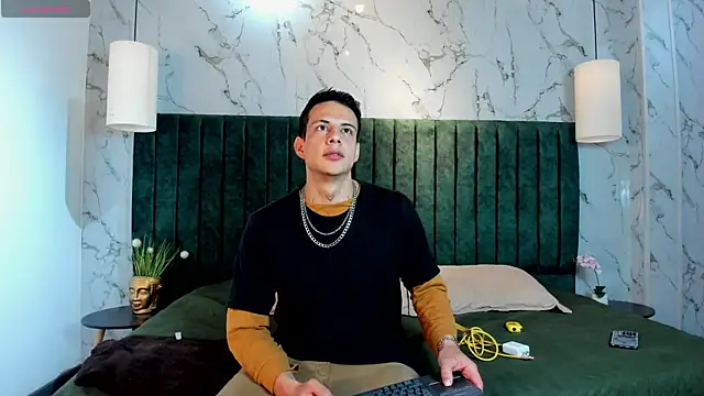 Dustin Sonne online show from 11/23/25, 03:39