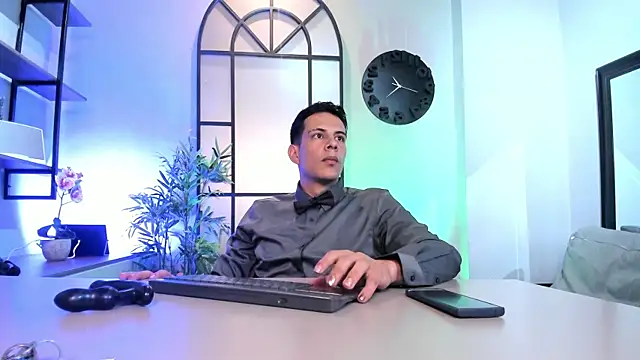 Dustin Sonne online show from 05/01/26, 03:44