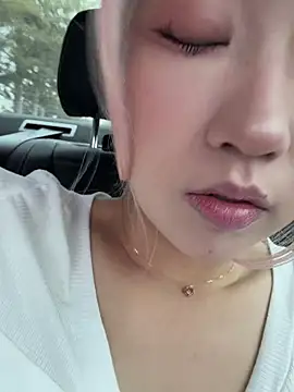 Snapshot of winter11 chatting on 09/28/25, 07:36 winter11 online show from 09/28/25, 07:36