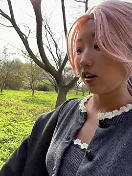 Snapshot of winter11 chatting on 11/06/25, 03:18 winter11 online show from 11/06/25, 03:18