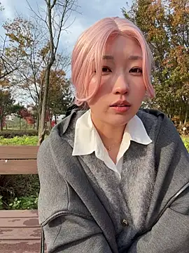 Snapshot of winter11 chatting on 11/07/25, 12:10 winter11 online show from 11/07/25, 12:10