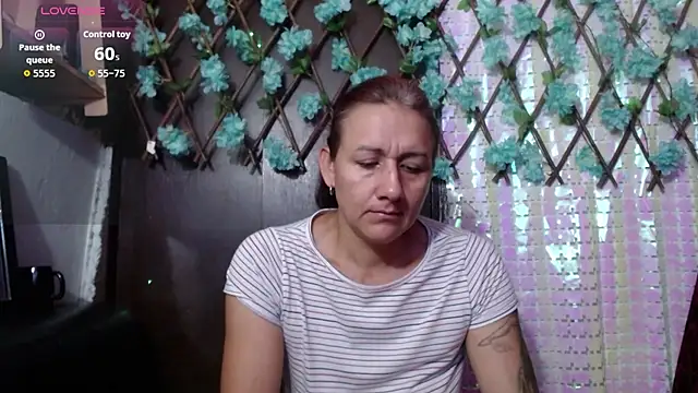 darling hott online show from 10/21/25, 11:22