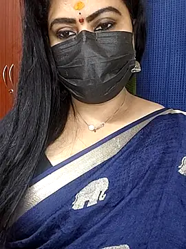 honey-flower online show from 11/17/25, 05:02