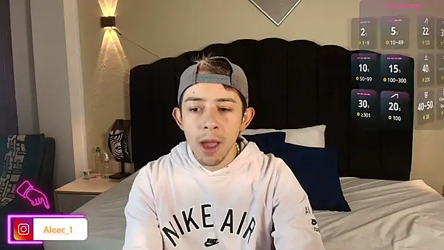 Aleecandrews online show from 09/15/25, 07:14