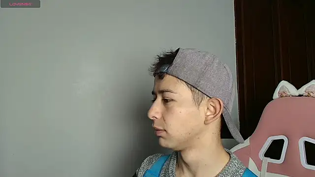 Aleecandrews online show from 10/17/25, 07:27