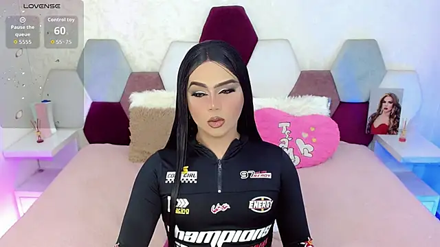 kushina uzumaki75 online show from 12/04/25, 04:11