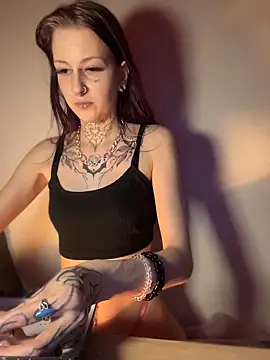 Seductively4 20 online show from 04/10/26, 04:06