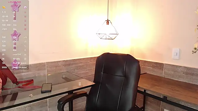 Snapshot of LussieWillow chatting on 09/15/25, 12:05 LussieWillow online show from 09/15/25, 12:05