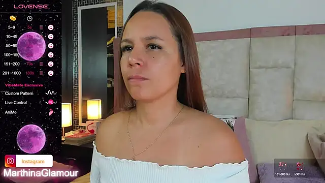 Snapshot of Marthina chatting on 09/17/25, 09:27 Marthina online show from 09/17/25, 09:27