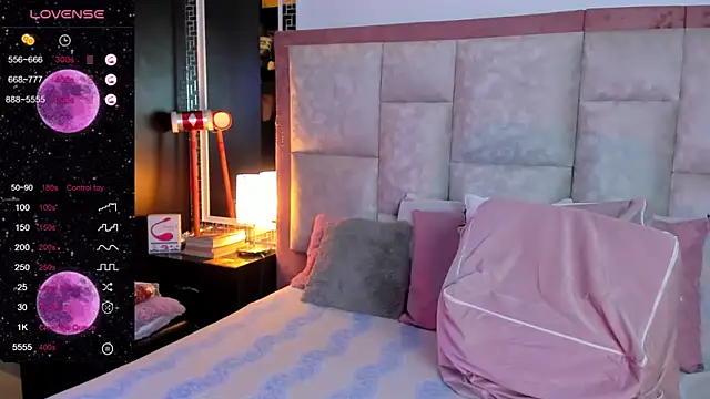 Snapshot of Marthina chatting on 10/23/25, 10:30 Marthina online show from 10/23/25, 10:30