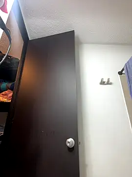 Snapshot of Marthina chatting on 11/25/25, 06:52 Marthina online show from 11/25/25, 06:52