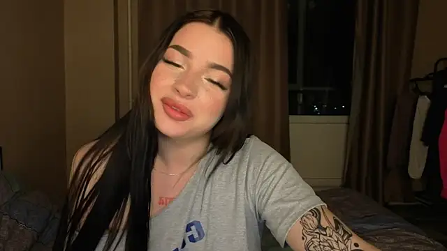 Snapshot of honey_____bunny chatting on 09/11/25, 05:02 honey bunny online show from 09/11/25, 05:02