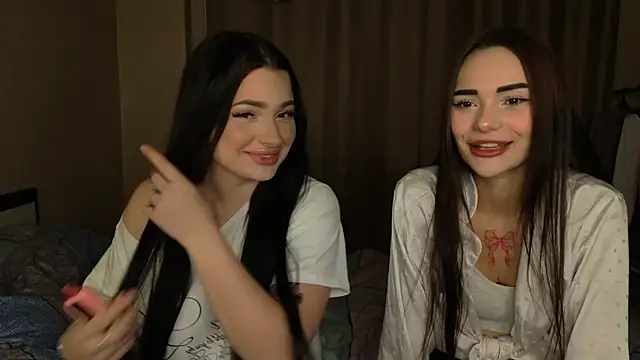 Snapshot of honey_____bunny chatting on 09/15/25, 07:25 honey bunny online show from 09/15/25, 07:25