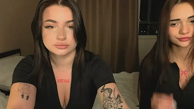 Snapshot of honey_____bunny chatting on 09/23/25, 06:00 honey bunny online show from 09/23/25, 06:00