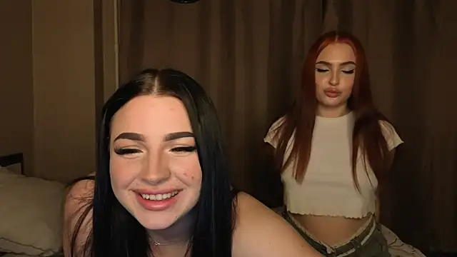 Snapshot of honey_____bunny chatting on 11/18/25, 06:01 honey bunny online show from 11/18/25, 06:01