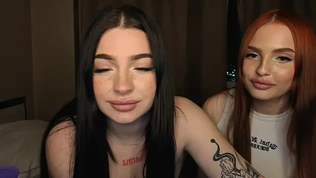 Snapshot of honey_____bunny chatting on 11/24/25, 04:40 honey bunny online show from 11/24/25, 04:40