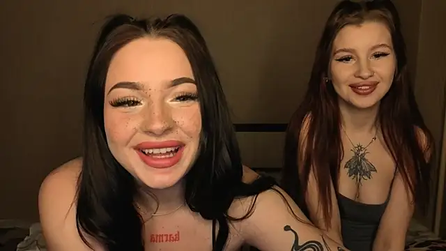 Snapshot of honey_____bunny chatting on 12/19/25, 01:07 honey bunny online show from 12/19/25, 01:07