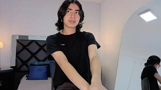 Snapshot of ryo_light chatting on 09/28/25, 08:36 ryo light online show from 09/28/25, 08:36