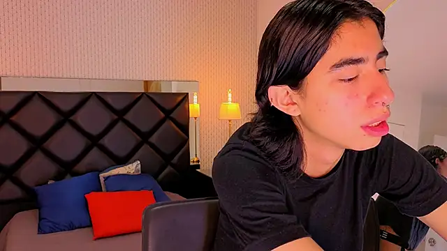 Snapshot of ryo_light chatting on 10/11/25, 08:29 ryo light online show from 10/11/25, 08:29