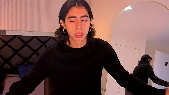 Snapshot of ryo_light chatting on 10/14/25, 08:09 ryo light online show from 10/14/25, 08:09